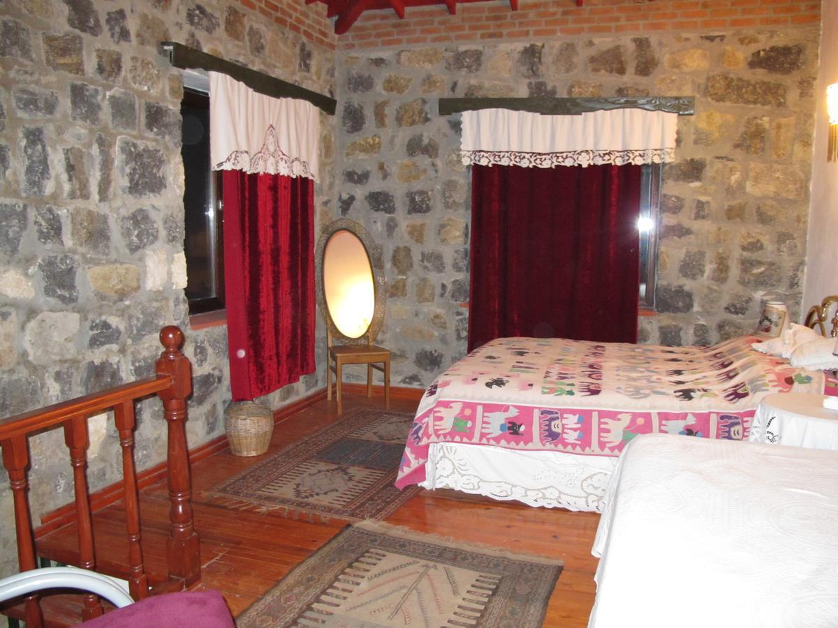 Karaburun Bahce Bed & Breakfast Exterior photo